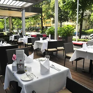 **** Hotel Golden Tulip Hamburg Germany